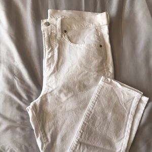 White GAP true skinny jeans *worn once*. Size 31